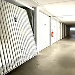 Floor Flat & Garage Appartement