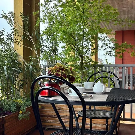 Verona Top Floor Flat & Garage Βερόνα