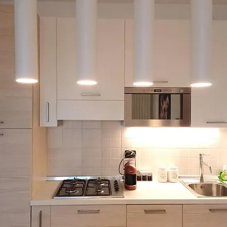 Floor Flat & Garage Apartment Verona