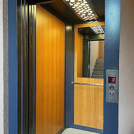 Daire Floor Flat & Garage Verona
