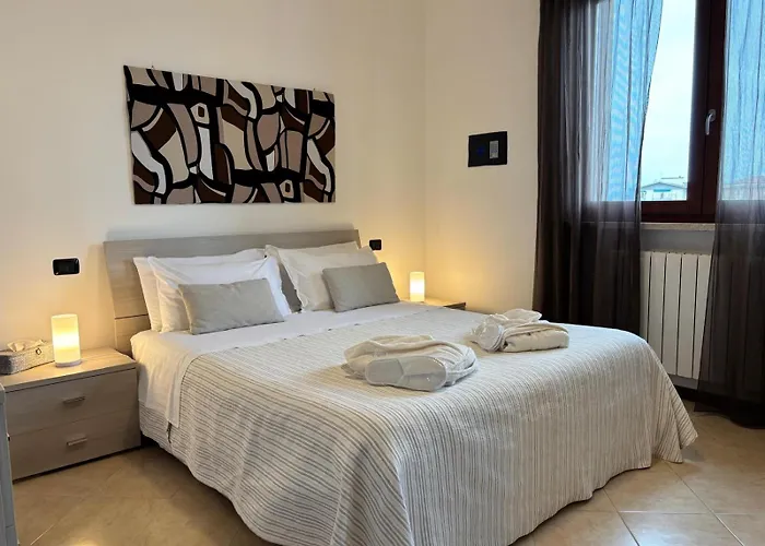 Lägenhet Verona Top Floor Flat & Garage Verona