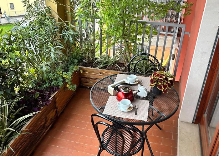 Verona Top Floor Flat & Garage *