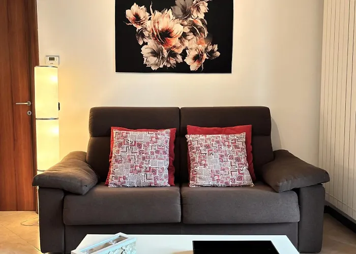 Verona Top Floor Flat & Garage Lägenhet