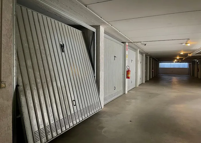 Lägenhet Verona Top Floor Flat & Garage Verona