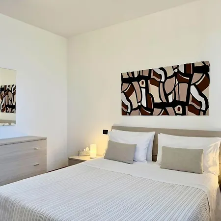 Top Floor & Garage Verona