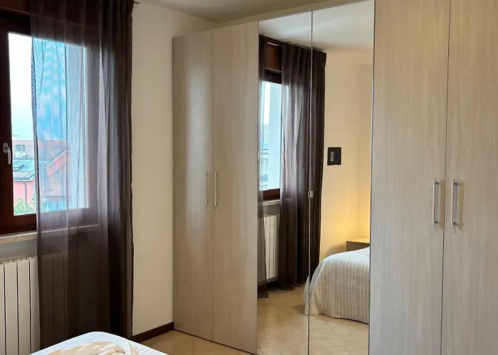 Floor Flat & Garage Appartement *