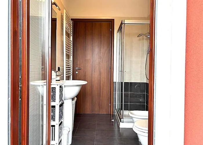 Floor Flat & Garage Apartment Verona