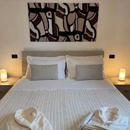 Verona Top Floor Flat & Garage Daire Verona