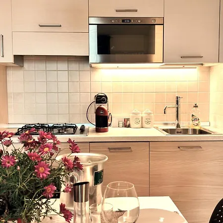 Verona Top Floor Flat & Garage Verona